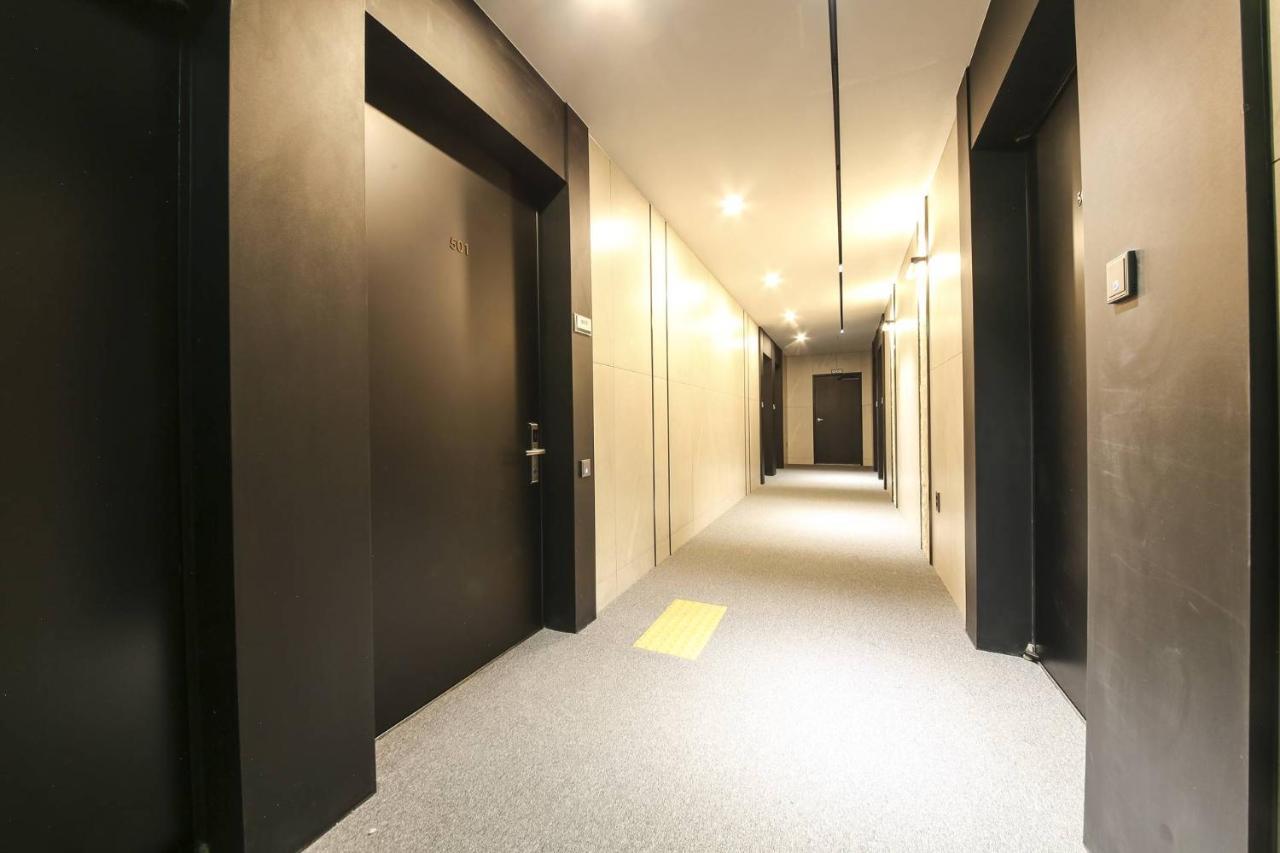City Hotel The Busan Metro Bagian luar foto