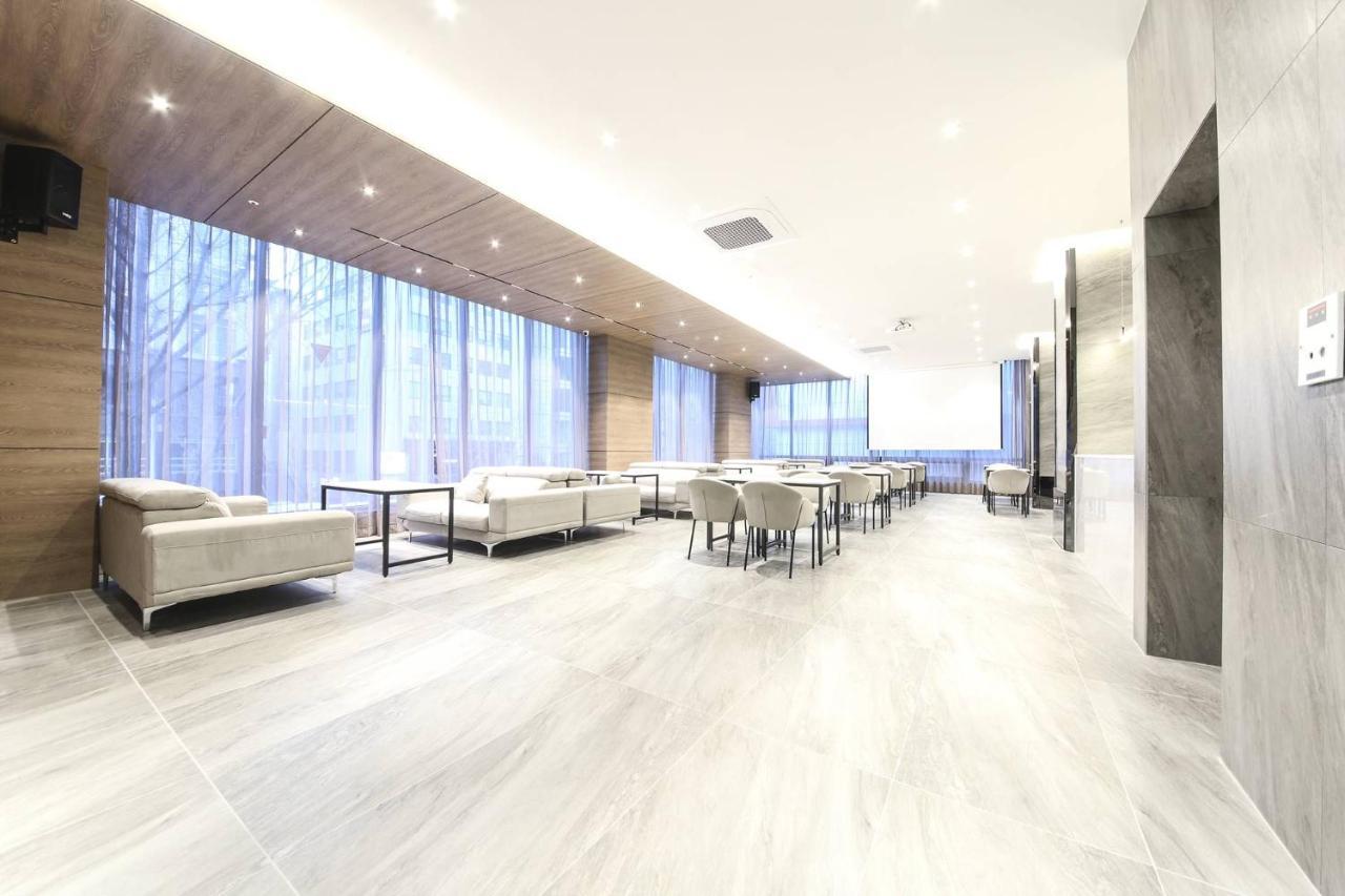 City Hotel The Busan Metro Bagian luar foto
