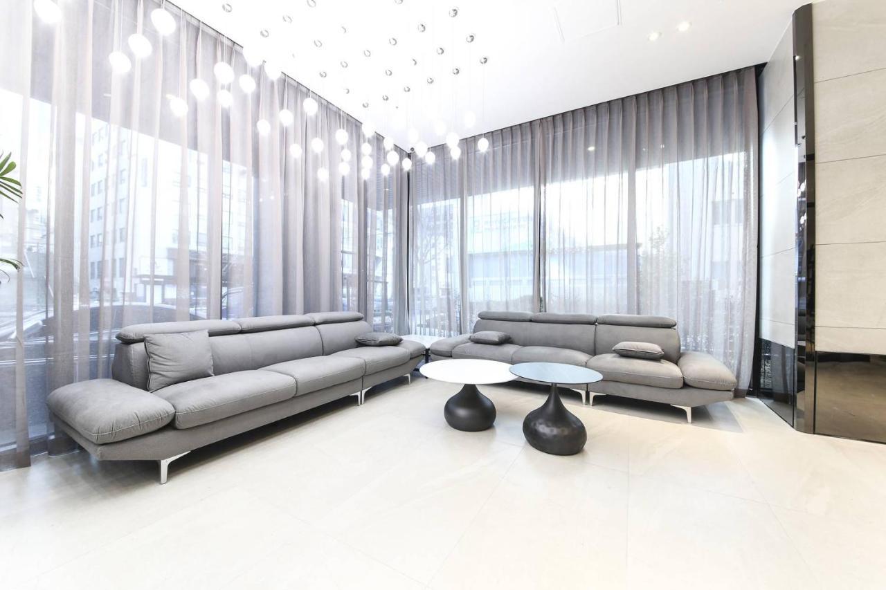 City Hotel The Busan Metro Bagian luar foto