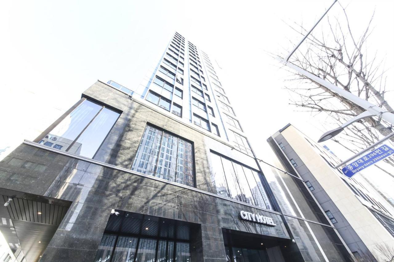 City Hotel The Busan Metro Bagian luar foto
