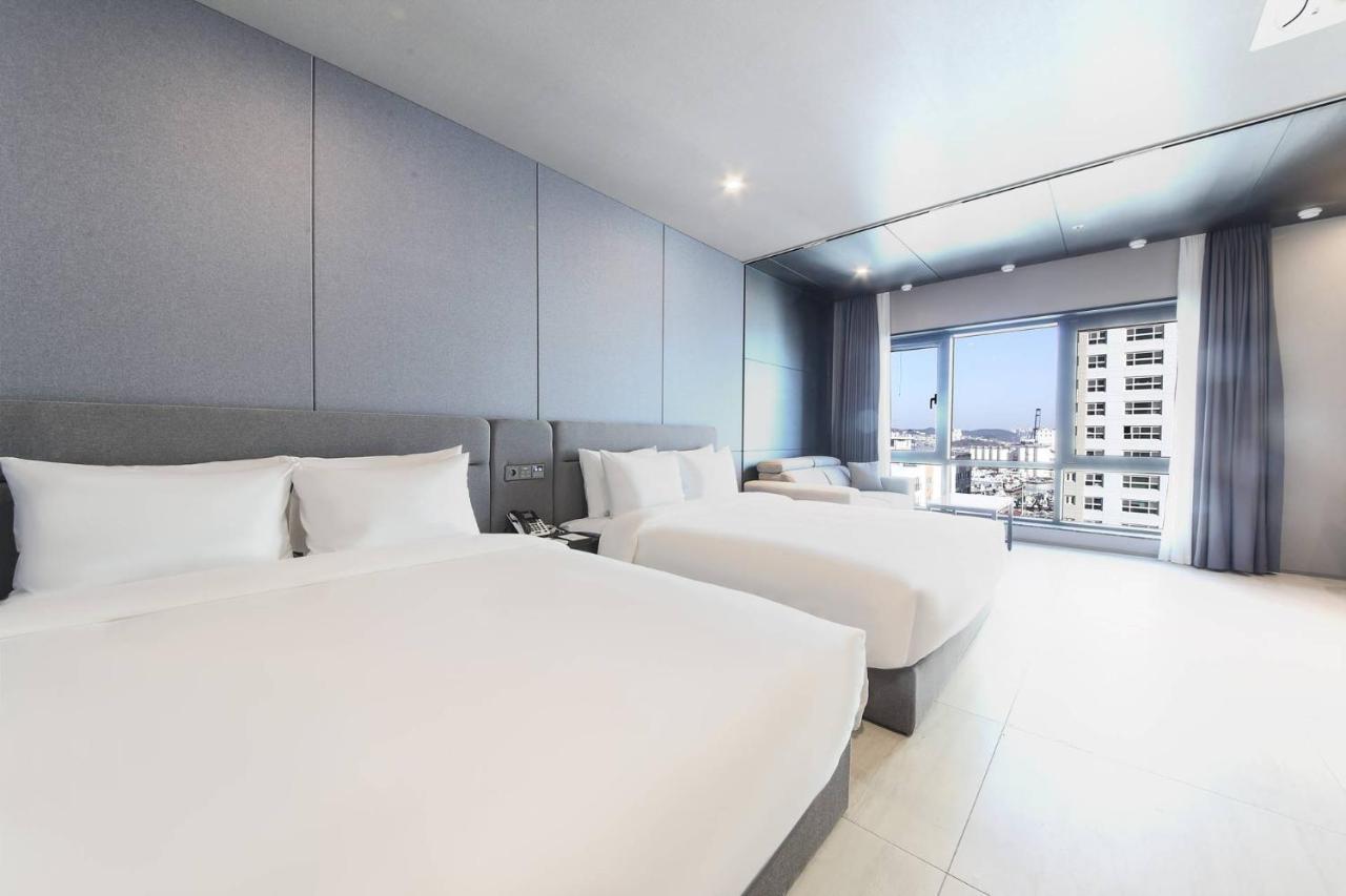 City Hotel The Busan Metro Bagian luar foto